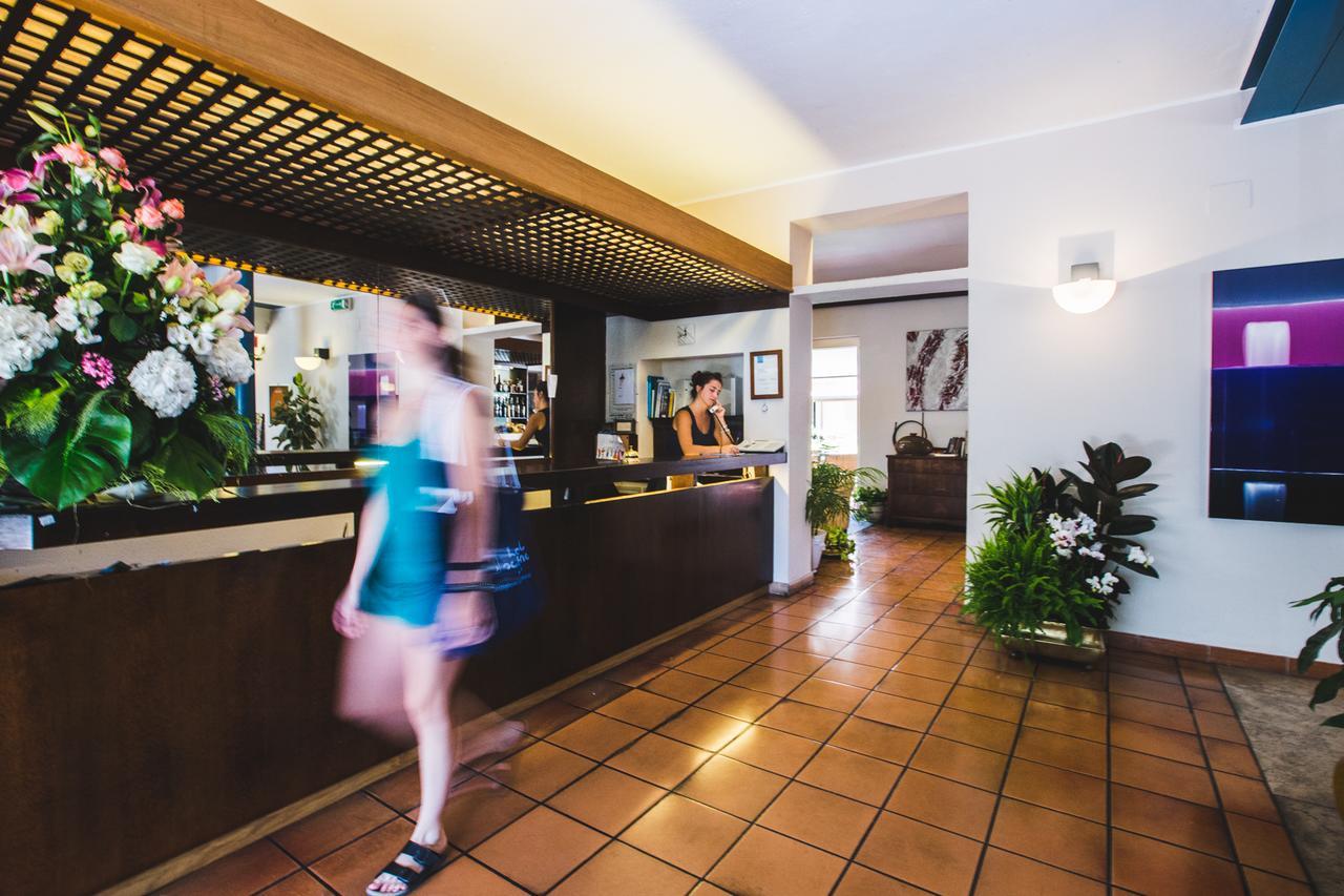 Hotel Sabrina カスティリオーネ・デッラ・ペスカーイア エクステリア 写真